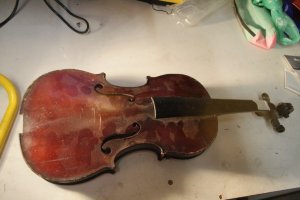 Garini violin before photo